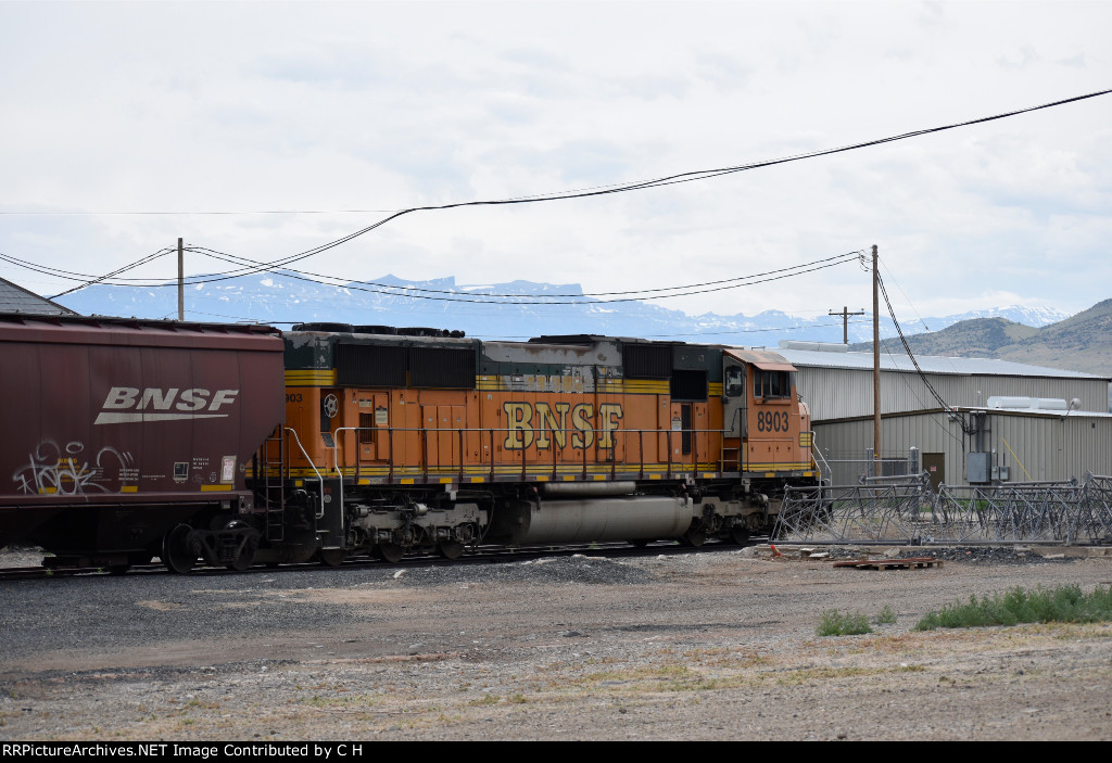 BNSF 8903